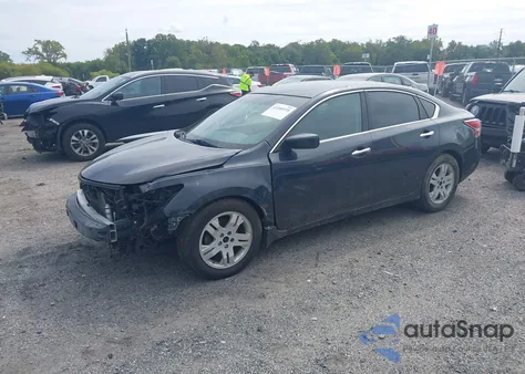 2015 Nissan Altima 2.5 S z USA, uszkodzony, nr VIN 1N4AL3AP7FN402737